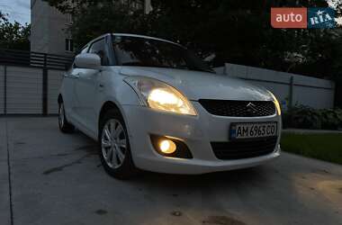 Хэтчбек Suzuki Swift 2013 в 