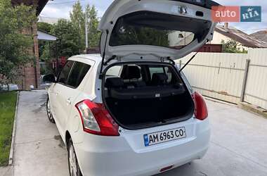 Хэтчбек Suzuki Swift 2013 в 