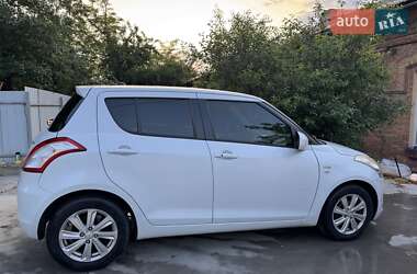 Хэтчбек Suzuki Swift 2013 в 