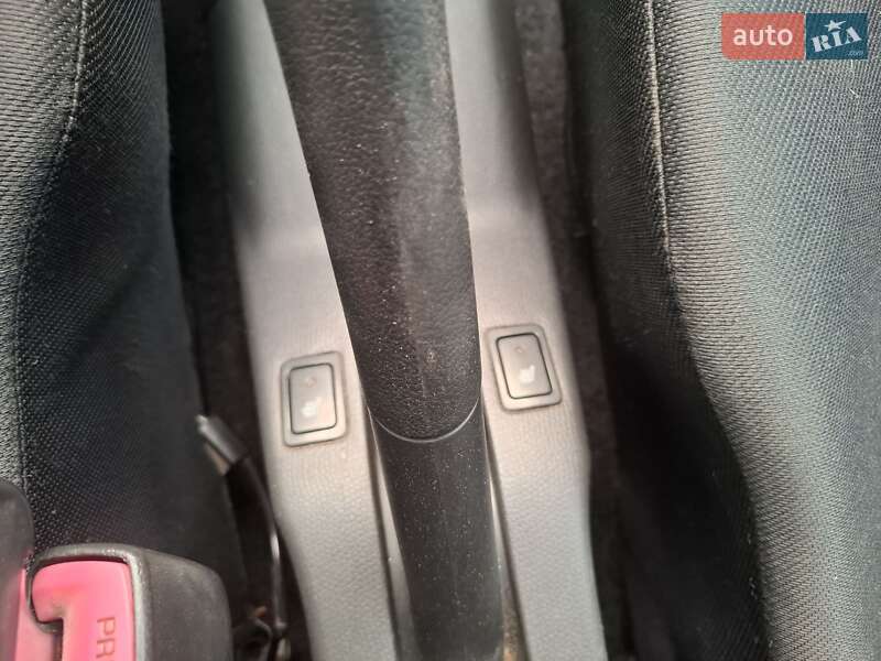 Хэтчбек Suzuki Swift 2007 в Нововолынске