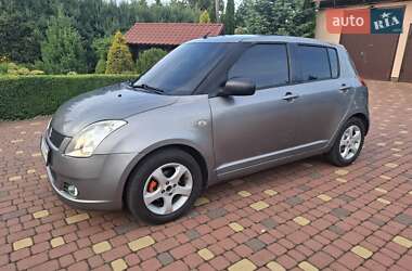 Хетчбек Suzuki Swift 2007 в Нововолинську