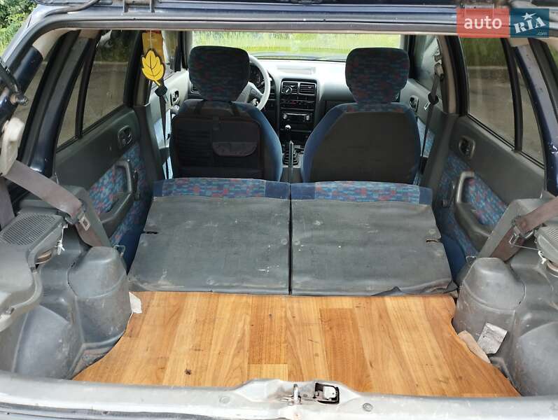 Хэтчбек Suzuki Swift 2000 в Киеве
