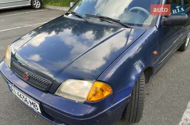 Хетчбек Suzuki Swift 2000 в 