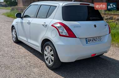 Хэтчбек Suzuki Swift 2013 в 
