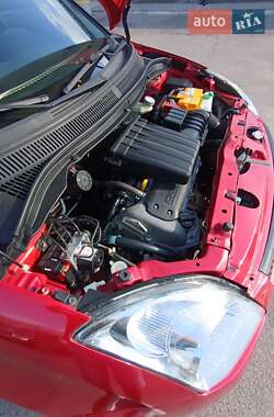 Хэтчбек Suzuki Swift 2005 в 