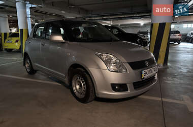 Хэтчбек Suzuki Swift 2010 в 