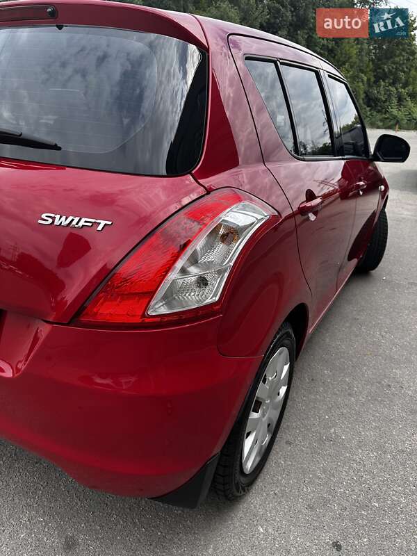 Хетчбек Suzuki Swift 2011 в Дніпрі