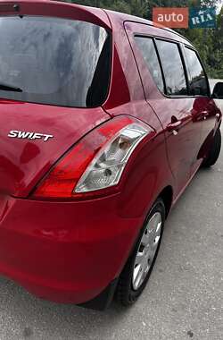 Хэтчбек Suzuki Swift 2011 в 