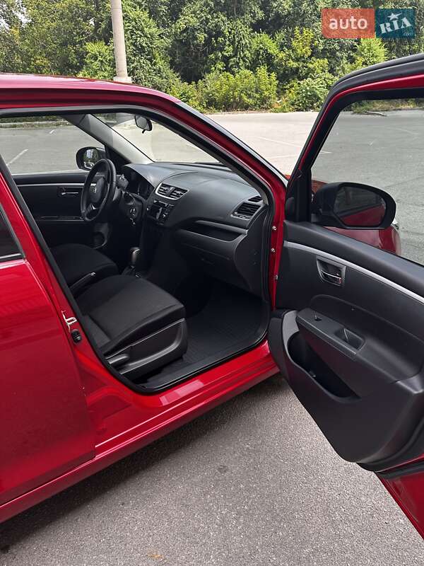 Хетчбек Suzuki Swift 2011 в Дніпрі