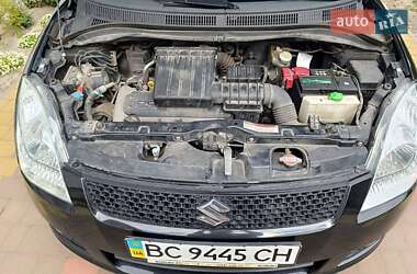 Хетчбек Suzuki Swift 2010 в 