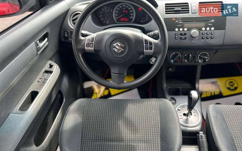 Хэтчбек Suzuki Swift 2005 в Ивано-Франковске фото 13 Хэтчбек Suzuki Swift 2005 в Ивано-Франковске