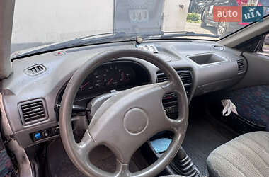 Хэтчбек Suzuki Swift 2003 в 
