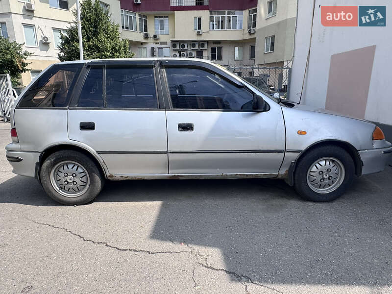 Хэтчбек Suzuki Swift 2003 в Харькове фото 11 Хэтчбек Suzuki Swift 2003 в Харькове