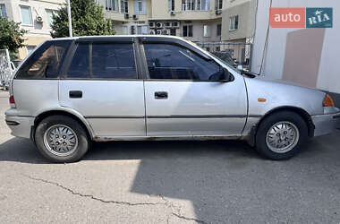 Хэтчбек Suzuki Swift 2003 в 