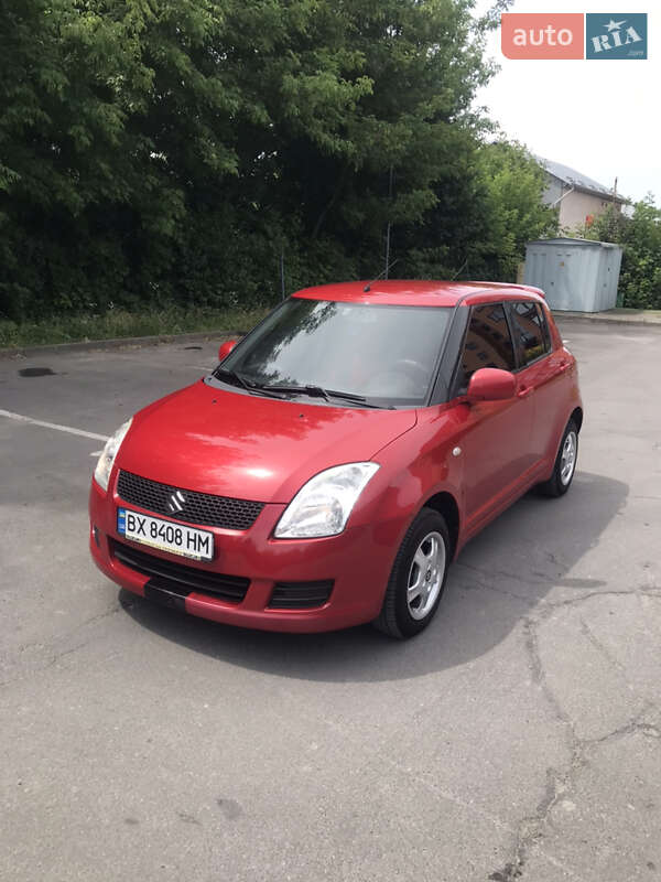 Хетчбек Suzuki Swift 2010 в 