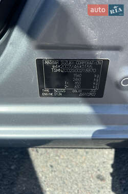 Хетчбек Suzuki Swift 2012 в 