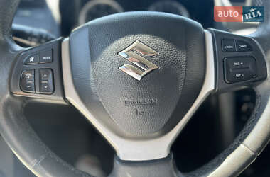 Хетчбек Suzuki Swift 2012 в 