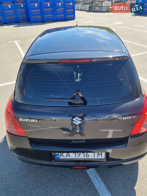 Хетчбек Suzuki Swift 2008 в Києві