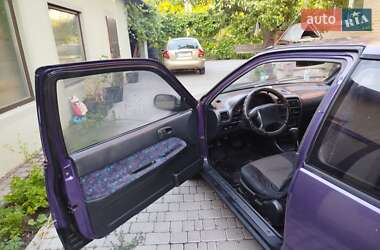 Хетчбек Suzuki Swift 2000 в 