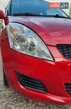 Хэтчбек Suzuki Swift 2011 в 