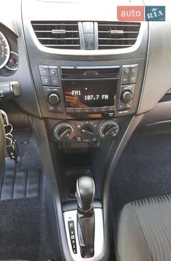 Хэтчбек Suzuki Swift 2011 в 