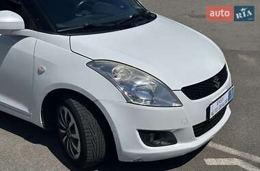 Хетчбек Suzuki Swift 2011 в 