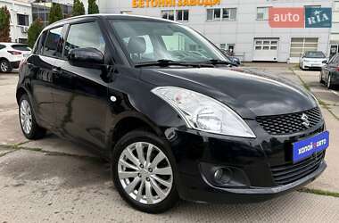 Хетчбек Suzuki Swift 2013 в 