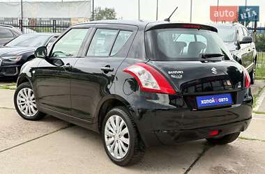Хетчбек Suzuki Swift 2013 в 