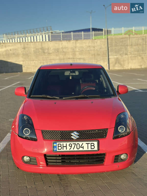 Хэтчбек Suzuki Swift 2007 в 
