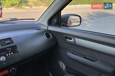 Хэтчбек Suzuki Swift 2006 в 