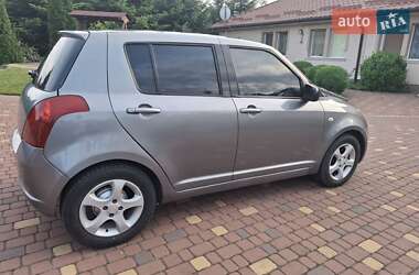 Хэтчбек Suzuki Swift 2007 в 