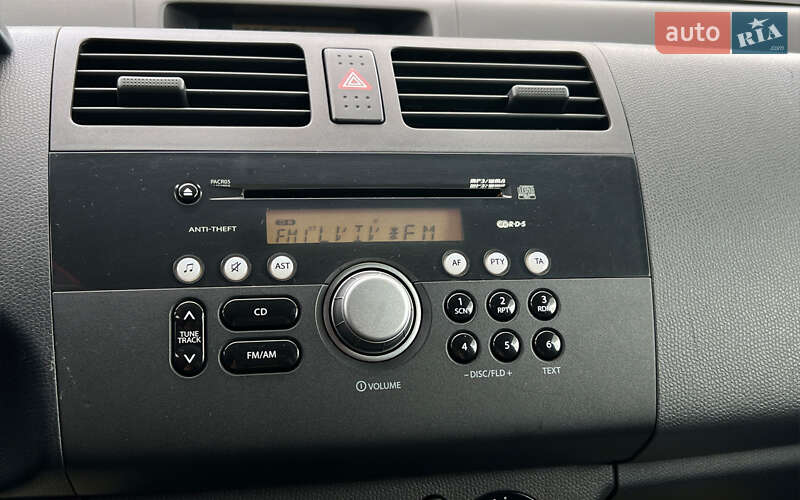 Хэтчбек Suzuki Swift 2007 в Львове