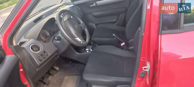 Хетчбек Suzuki Swift 2008 в Києві