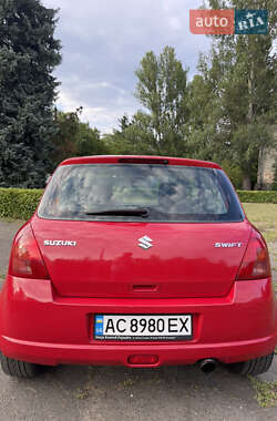 Хэтчбек Suzuki Swift 2006 в 