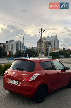 Хэтчбек Suzuki Swift 2012 в 