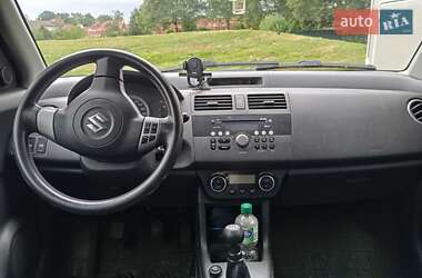 Хэтчбек Suzuki Swift 2007 в 