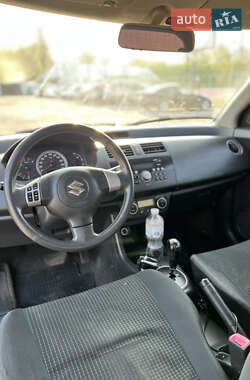 Хэтчбек Suzuki Swift 2007 в 