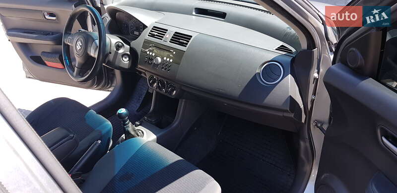 Хэтчбек Suzuki Swift 2008 в Киеве