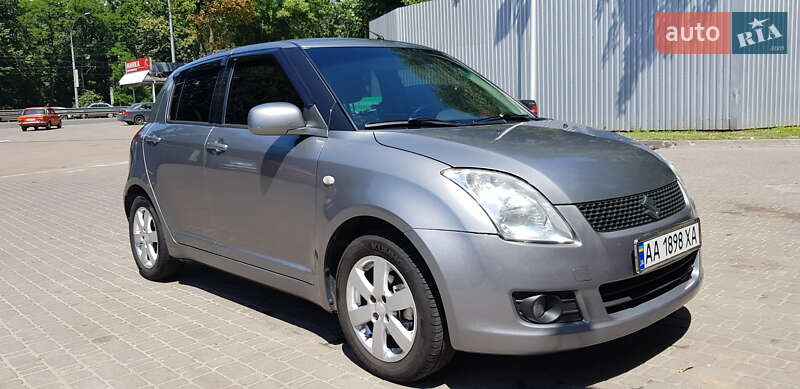 Хэтчбек Suzuki Swift 2008 в Киеве