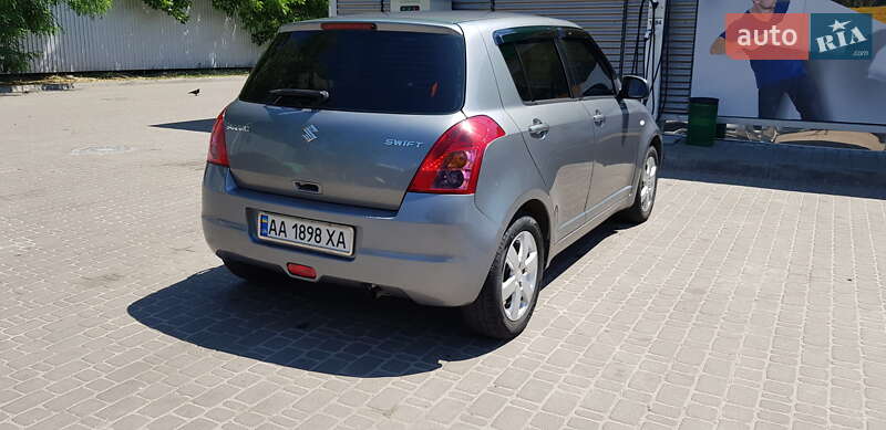 Хэтчбек Suzuki Swift 2008 в Киеве