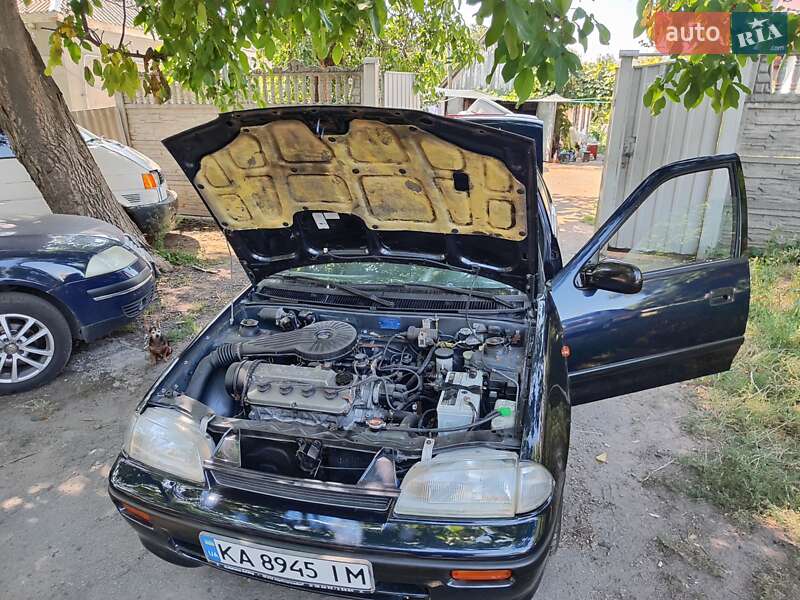 Седан Suzuki Swift 1993 в Полтаві