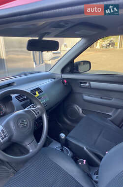 Хэтчбек Suzuki Swift 2005 в 