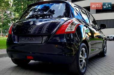 Хэтчбек Suzuki Swift 2012 в 