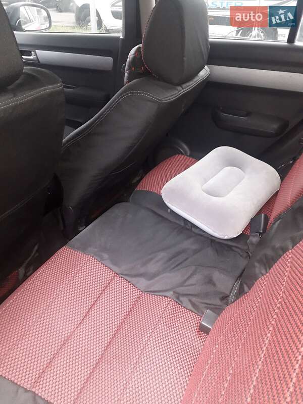 Хэтчбек Suzuki Swift 2007 в Киеве фото 25 Хэтчбек Suzuki Swift 2007 в Киеве
