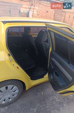 Хетчбек Suzuki Swift 2005 в 