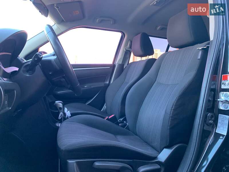Хэтчбек Suzuki Swift 2016 в Киеве