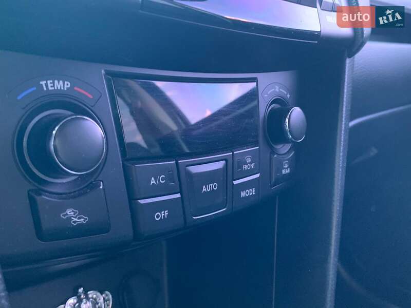 Хэтчбек Suzuki Swift 2016 в Киеве