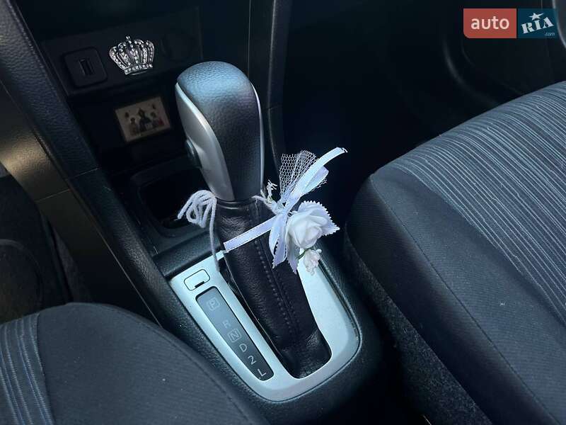 Хэтчбек Suzuki Swift 2016 в Киеве