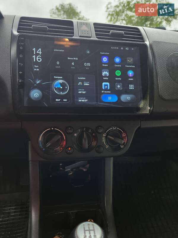 Хетчбек Suzuki Swift 2005 в Монастирищеві