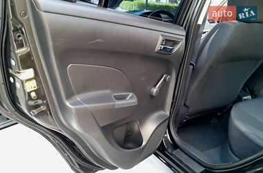 Хэтчбек Suzuki Swift 2012 в 